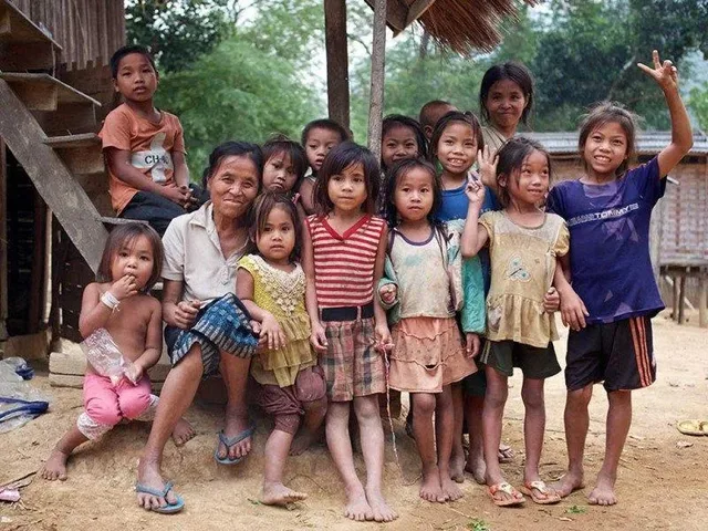 10 Days Trekking from Thailand Border To Luang Prabang