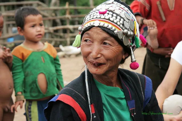 Nong Khiaw, Sopjeam, Muang Ngoi: River and village explorer - 1 Day 3